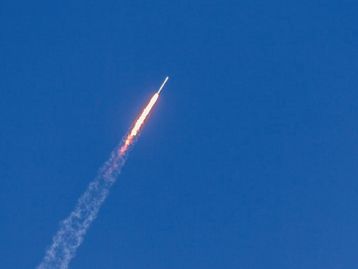 China lança missão misteriosa com espaçonave reutilizável