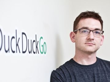 Com privacidade, DuckDuckGo bate 2 bilhões de buscas só em agosto