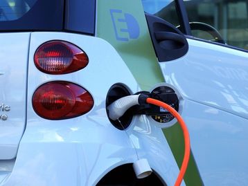 Reino Unido: carros a gasolina serão banidos em 2030