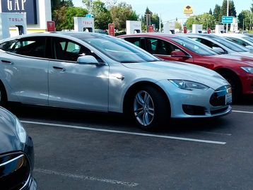 Califórnia banirá carros a gasolina ou diesel em 2035