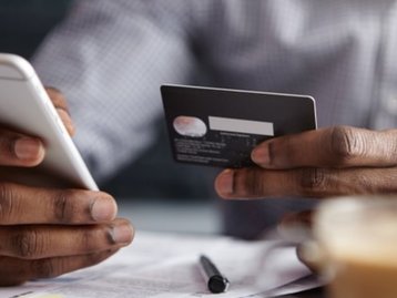 Golpes com PIX vão de emails e sites falsos a anexos com malware