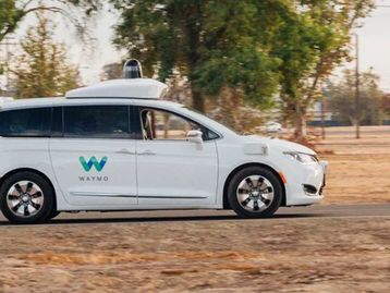 'Uber sem motorista' da Google volta a funcionar nos EUA
