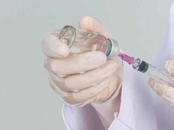 China ajudará OMS a distribuir vacinas da covid-19; EUA de fora