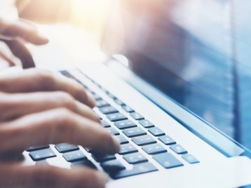 Desenvolva aplicações da web sem servidor protegidas