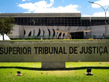 Bolsonaro diz que PF já identificou hacker que atacou STJ