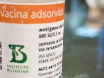 Primeiras 120 mil doses da vacina CoronaVac chegam a São Paulo