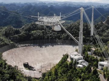 Gigantesco radiotelescópio de Arecibo será fechado e demolido