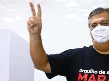 Flávio Dino pede ao STF para comprar vacinas sem aval da Anvisa