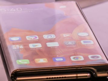 Google prepara seu 1º celular dobrável para 2021