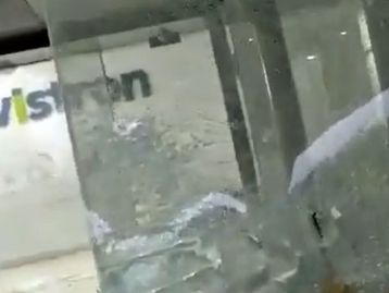 iPhone tem produção suspensa após ataque em fábrica na Índia
