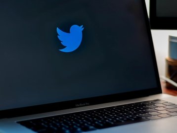 Twitter é multado em €450 mil por violar leis de privacidade na UE