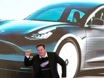 Tesla começa venda de carros elétricos na Índia em janeiro