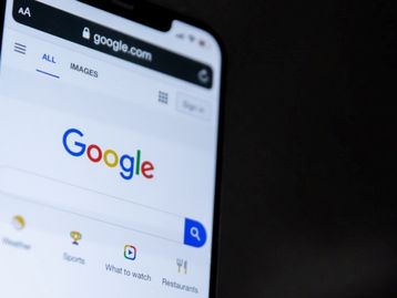 Google testa mostrar vídeos de Instagram e TikTok nas buscas