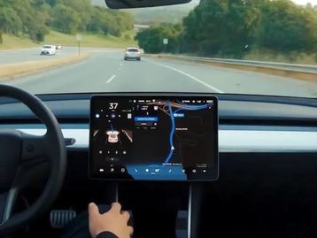 Tesla vai de San Francisco a L.A e quase não precisa do motorista [vídeo]