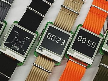 Smartwatch Arduino customizável traz tela e-paper e custa US$ 50
