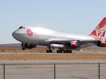 Virgin Orbit lança foguete ao espaço usando um Boeing 747