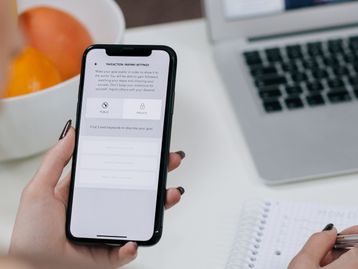 Celulares Android desvalorizam 2x mais que iPhones no 1º ano