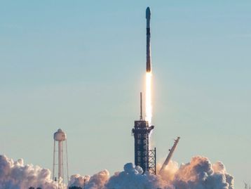 SpaceX lança 'pacotão' de satélites e cargas hoje (22); assista!
