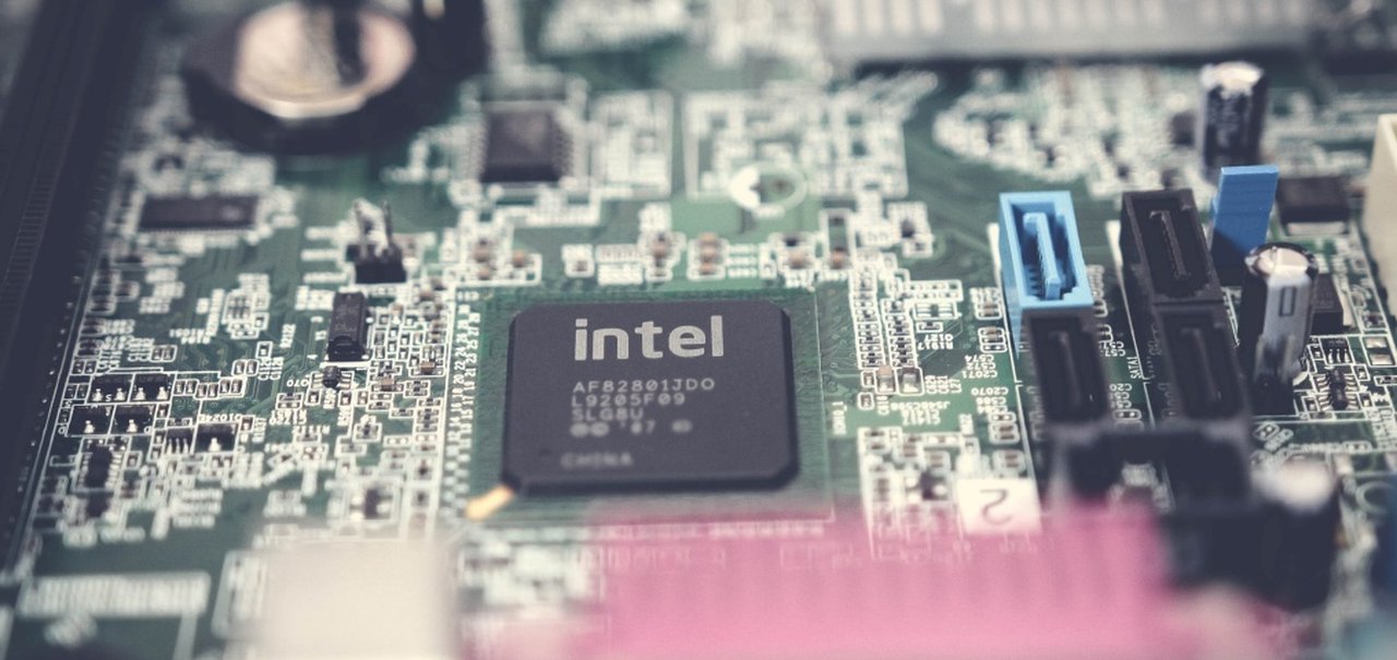 Novo CEO quer Intel de volta ao topo na fabricação de chips