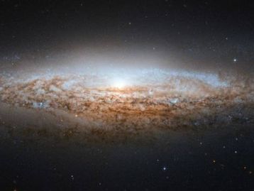 Via Láctea faz um 'ola' a cada 440 milhões de anos; entenda