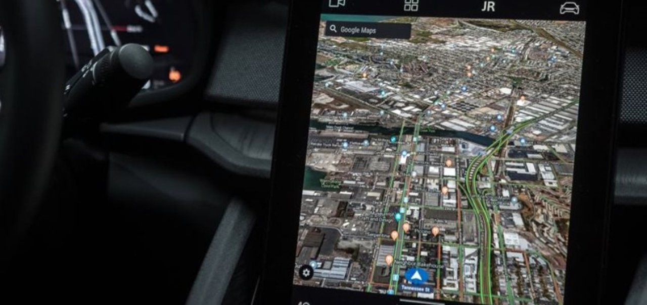 Google Maps do Android Automotive define rotas com postos de recarga