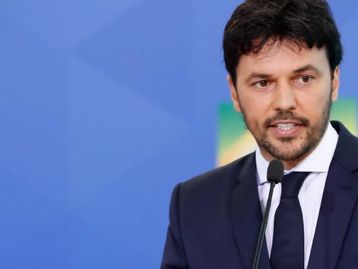 Empresa privada poderá comandar 5G do governo federal, afirma ministro