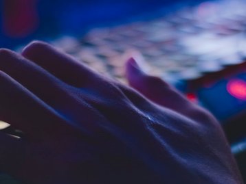 Facebook, Instagram, Twitter e TikTok se unem contra ação hacker
