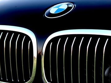 BMW cancela produção de hatch elétrico para focar em sedãs e SUVs