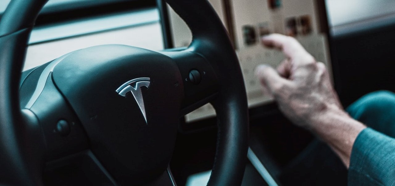 Tesla é intimada por falhas em carros produzidos na China