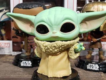 Funko Pop The Mandalorian: bonecos do Baby Yoda em promoção