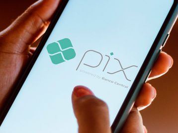 Pix apresenta problemas para usuários da Caixa e Caixa Tem