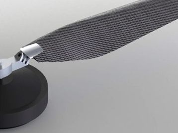 Nova dobradiça na base da hélice faz drone levantar um ser humano