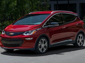 Chevrolet Bolt ganhará update de software para evitar incêndios