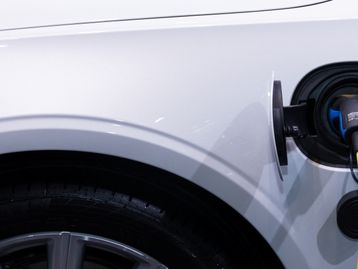Carros elétricos devem ser atingidos por novos impostos 