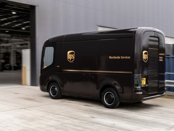Vans elétricas da Arrival iniciam testes na Europa