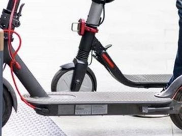 Paris terá carregadores para patinetes elétricas pela cidade