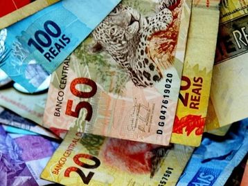 Auxílio Emergencial terá valor médio de R$ 250, afirma Guedes