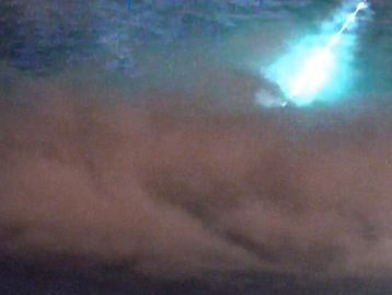 Meteoro ilumina o céu de Minas Gerais; veja imagens