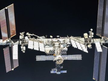 Estação Espacial despeja 2,9 toneladas de lixo em órbita