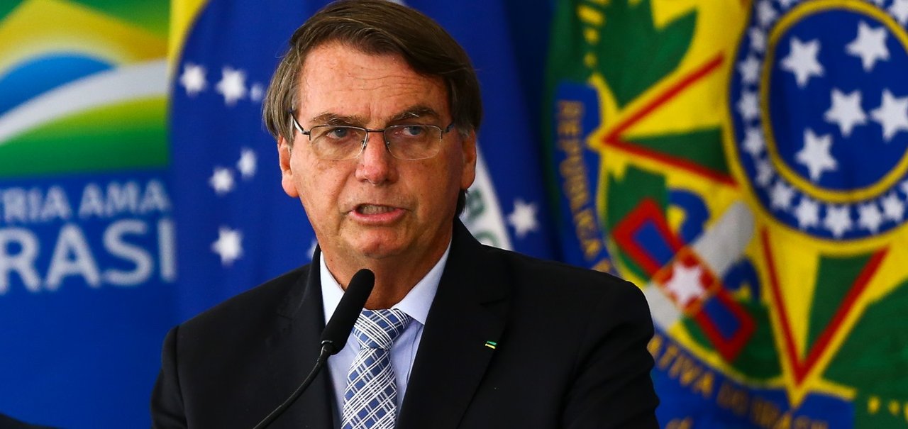 Falsa petição com pesquisa sobre impeachment de Bolsonaro é golpe