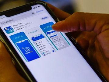Usar serviço público digital foi difícil para 45% dos brasileiros