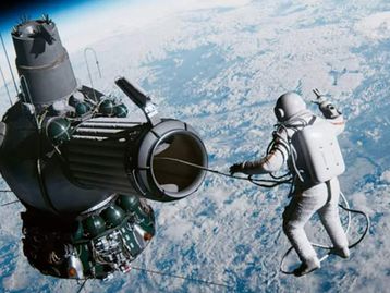 Space walk: primeira caminhada espacial completa 56 anos hoje (18)
