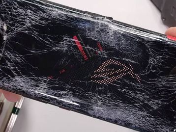 ASUS ROG Phone 5 reprovado em teste simples; quebra com facilidade
