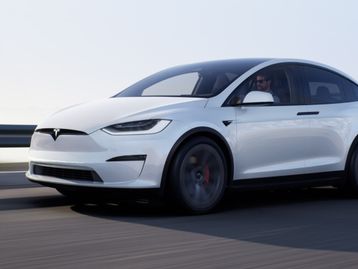 Agora você pode comprar um Tesla pagando em bitcoin nos EUA