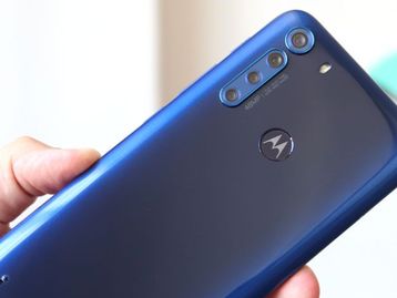Celulares Motorola ganham suporte a idiomas indígenas brasileiros