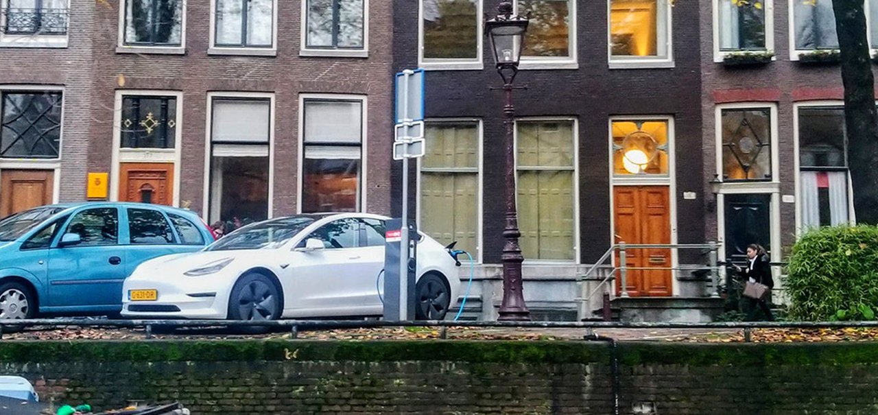 Holanda vai instalar 1,5 milhão de carregadores de carros elétricos