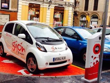Espanha aprova lei para acabar com carros à gasolina até 2040