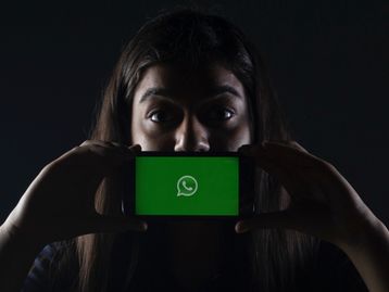 Alemanha quer impedir Facebook de usar dados do WhatsApp