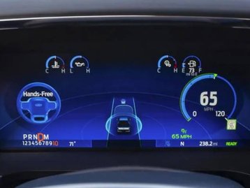 BlueCruise, o 'Autopilot da Ford' permite dirigir sem as mãos