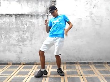 Sem notar a câmera ligada, vereadora faz 'passinho' em sessão [vídeo]